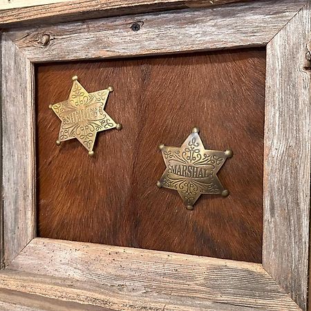 Acorn Hideaways Canton Rustic Old West Frontier Suite Esterno foto