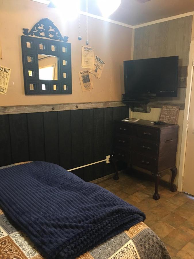 Acorn Hideaways Canton Rustic Old West Frontier Suite Esterno foto